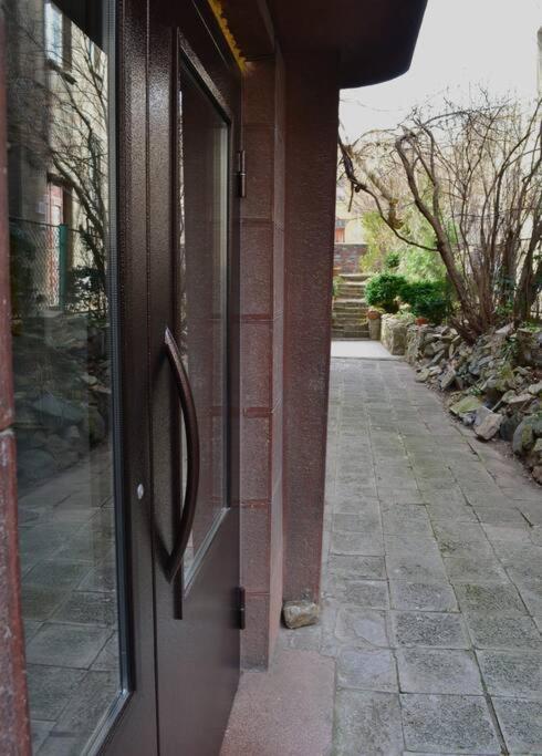 Modern City Center 2 Bedroom Apartment ソフィア エクステリア 写真